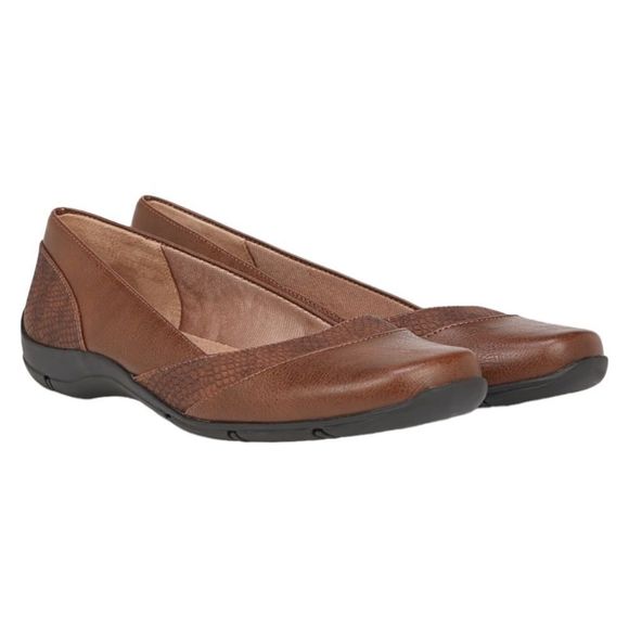 Life Stride Shoes - Life Stride Soft System Women’s Comfort Deja Vu Flats Tan Size 9M